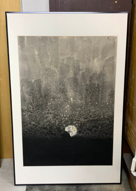 額装　西宮　外国人　シミ